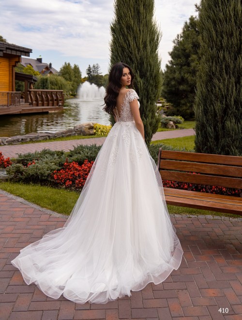 https://www.sposa-lia.com/images/stories/virtuemart/product/410       (3).jpg